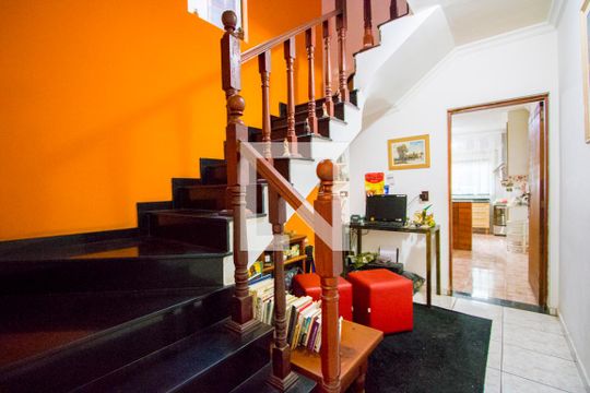 Corredor de casa à venda com 3 quartos, 245m² em Vila Curuçá, Santo André