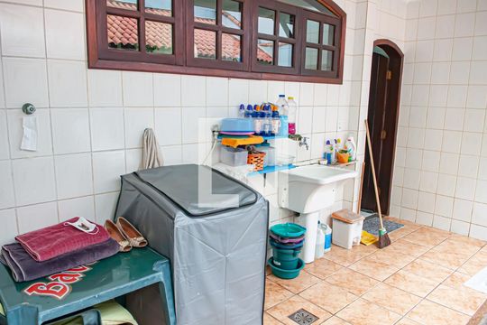 Area de serviço de casa à venda com 4 quartos, 270m² em Curicica, Rio de Janeiro
