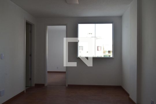 Sala de apartamento à venda com 1 quarto, 40m² em Taquara, Rio de Janeiro