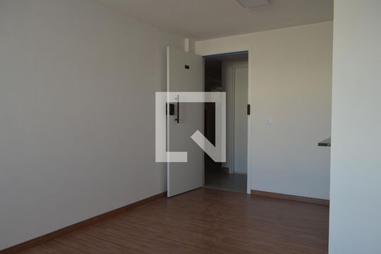 Sala de apartamento à venda com 1 quarto, 40m² em Taquara, Rio de Janeiro