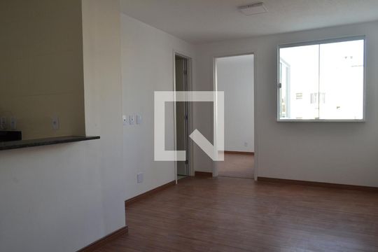 Sala de apartamento à venda com 1 quarto, 40m² em Taquara, Rio de Janeiro