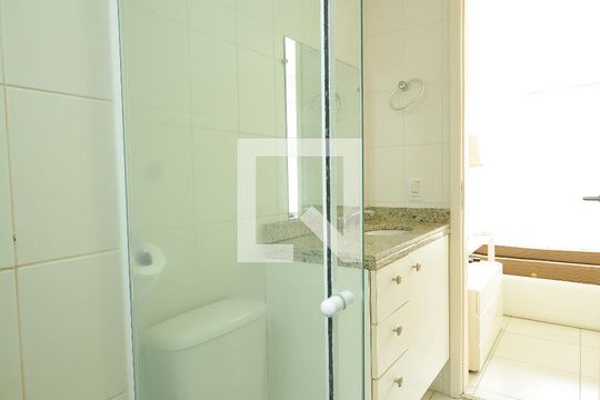 Banheiro da Suíte de apartamento para alugar com 2 quartos, 90m² em Humaitá, Rio de Janeiro