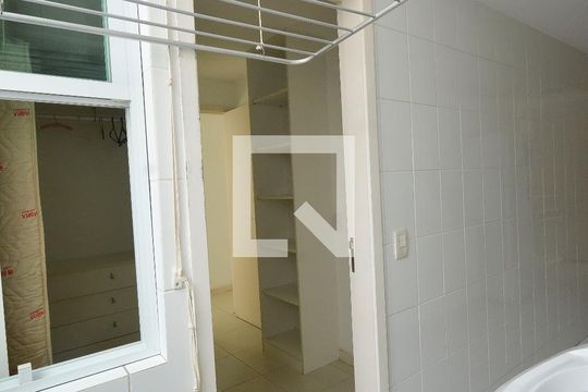 Detalhe da area de serviço de apartamento para alugar com 2 quartos, 90m² em Humaitá, Rio de Janeiro