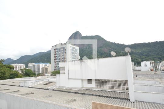 Vista da sala de apartamento para alugar com 2 quartos, 90m² em Humaitá, Rio de Janeiro