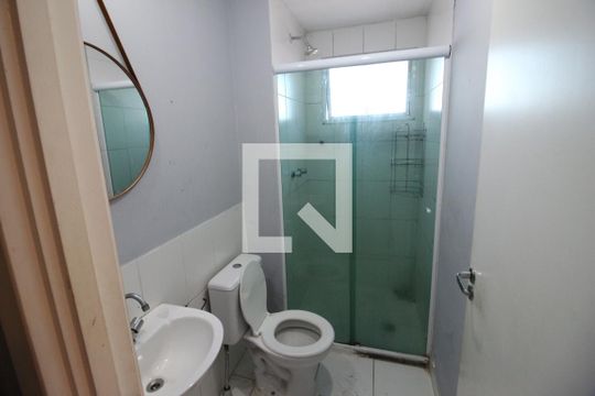 Banheiro de apartamento à venda com 2 quartos, 48m² em Padroeira, Osasco