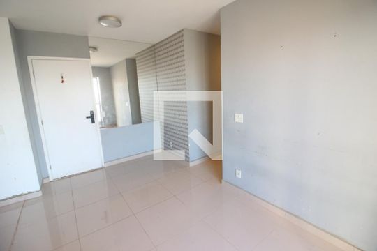 Sala de apartamento à venda com 2 quartos, 48m² em Padroeira, Osasco