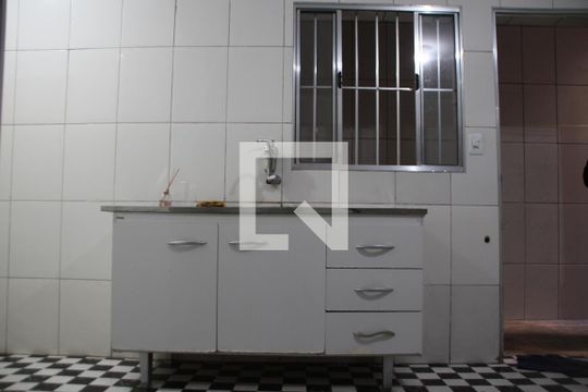 Cozinha de casa à venda com 3 quartos, 180m² em Conjunto Habitacional A E Carvalho, São Paulo