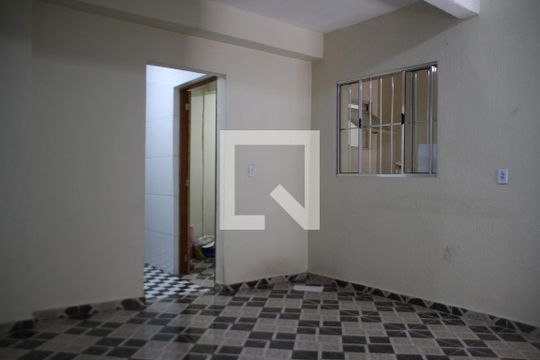 Casa à venda com 3 quartos, 180m² em Conjunto Habitacional A E Carvalho, São Paulo