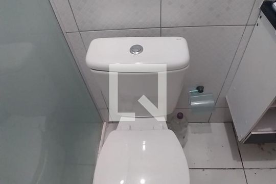 Banheiro de casa à venda com 3 quartos, 180m² em Conjunto Habitacional A E Carvalho, São Paulo