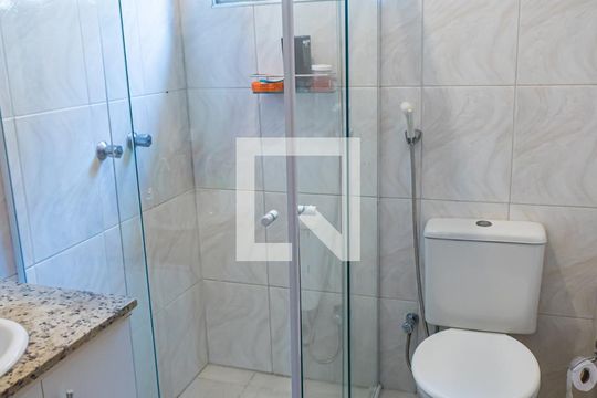Banheiro de casa à venda com 2 quartos, 125m² em Parque Jambeiro, Campinas