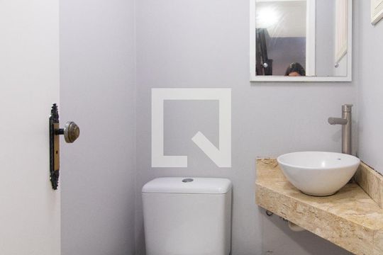 Lavabo  de casa à venda com 3 quartos, 300m² em Ipanema, Porto Alegre