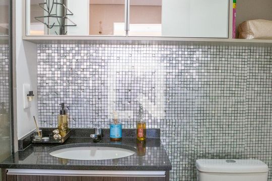 Banheiro da Suíte de kitnet/studio à venda com 1 quarto, 36m² em Bom Retiro, São Paulo