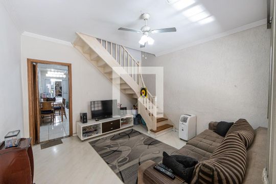 Casa à venda com 3 quartos, 130m² em Vila Carrão, São Paulo