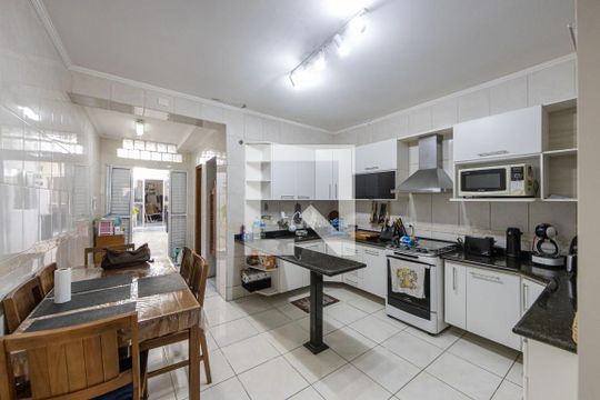 Cozinha de casa à venda com 3 quartos, 130m² em Vila Carrão, São Paulo