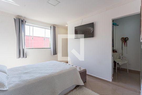 Quarto 1 de casa à venda com 4 quartos, 216m² em Vila Lutécia, Santo André