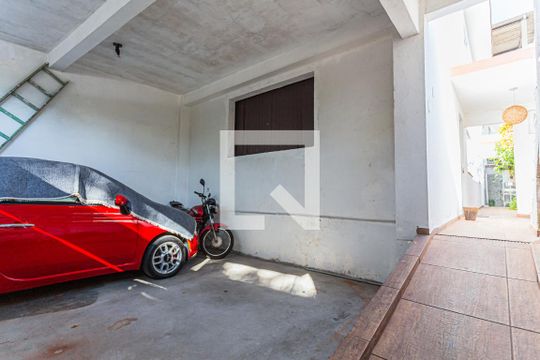 Garagem de casa à venda com 4 quartos, 216m² em Vila Lutécia, Santo André