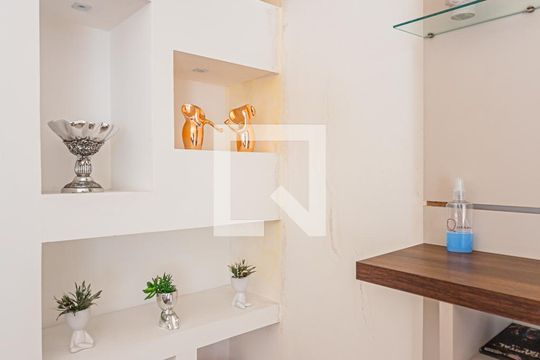 Sala de casa à venda com 4 quartos, 216m² em Vila Lutécia, Santo André