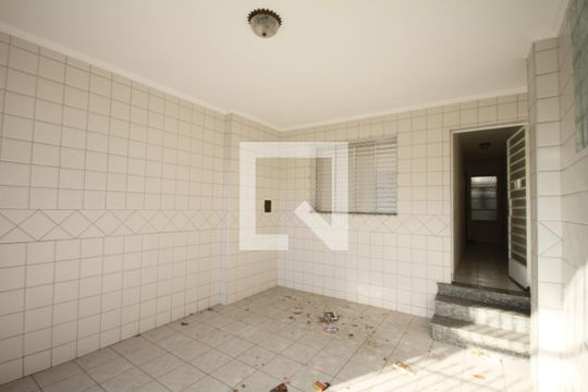 Garagem de casa à venda com 1 quarto, 100m² em Vila Dom Pedro I, São Paulo