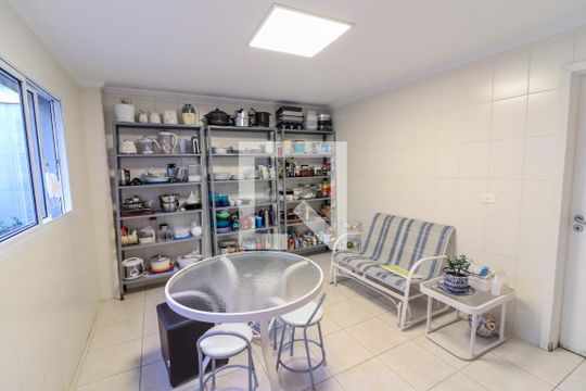 Cozinha de casa à venda com 4 quartos, 490m² em Butantã, São Paulo