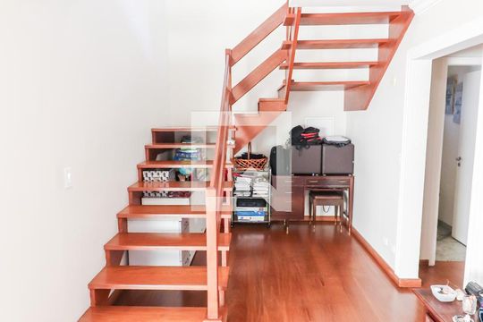 Corredor Entrada Social de casa à venda com 4 quartos, 490m² em Butantã, São Paulo