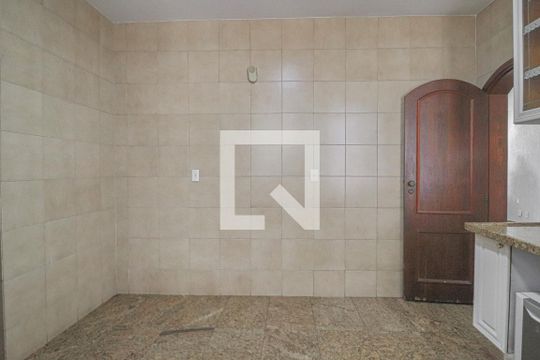 Cozinha de apartamento para alugar com 4 quartos, 470m² em Lourdes, Belo Horizonte