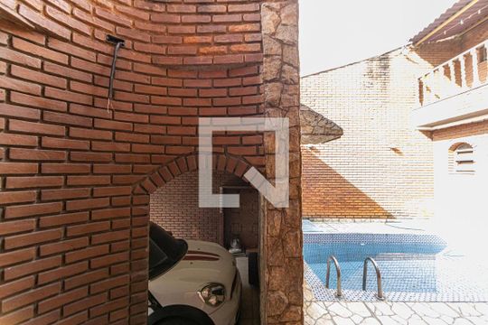 Vista Quarto 1 de casa para alugar com 4 quartos, 220m² em Tatuapé, São Paulo