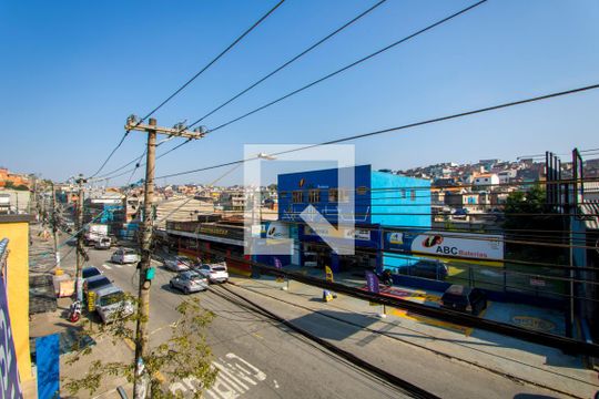 Vista da área externa de casa para alugar com 3 quartos, 240m² em Vila Luzita, Santo André