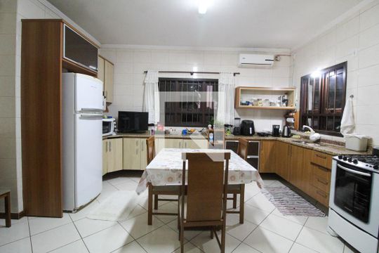 Cozinha de casa à venda com 3 quartos, 300m² em Nossa Senhora das Graças, Canoas
