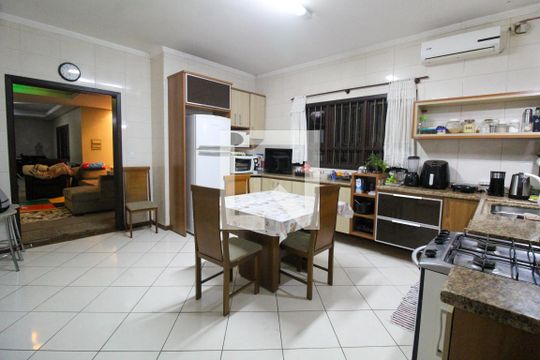 Cozinha de casa à venda com 3 quartos, 300m² em Nossa Senhora das Graças, Canoas
