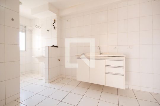 Cozinha de apartamento à venda com 2 quartos, 57m² em Jardim Sao Pedro, Osasco