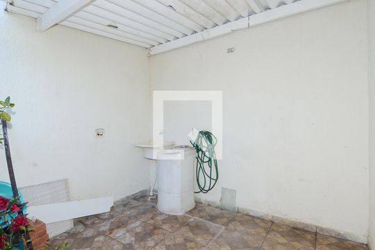 Área de Serviço de casa para alugar com 2 quartos, 125m² em Jardim Santa Cecília, Guarulhos