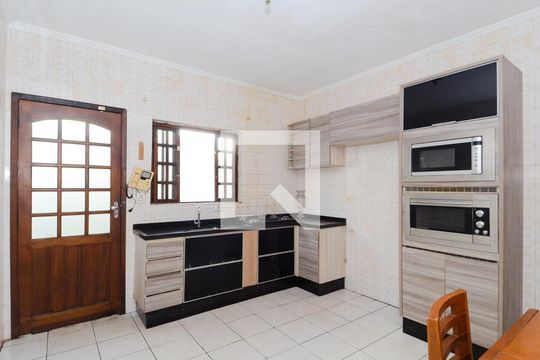 Cozinha de casa para alugar com 2 quartos, 125m² em Jardim Santa Cecília, Guarulhos