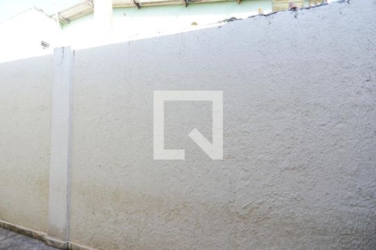Vista do Quarto 1 de casa para alugar com 2 quartos, 125m² em Jardim Santa Cecília, Guarulhos