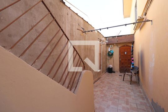 Quintal de casa à venda com 2 quartos, 105m² em Vila Renata, Guarulhos