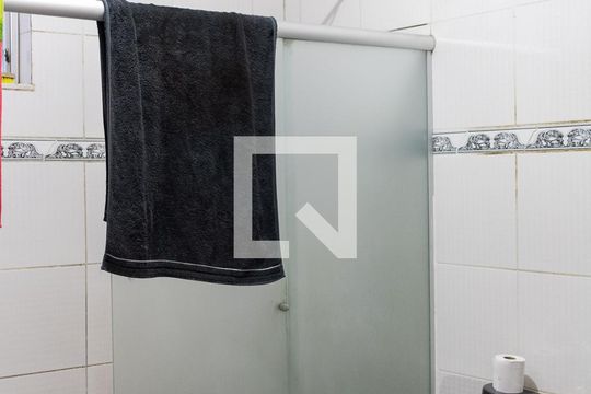 Banheiro de casa à venda com 3 quartos, 234m² em Higienópolis, Rio de Janeiro