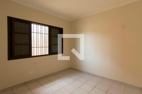 Quarto 1 de casa para alugar com 2 quartos, 100m² em Vila Palmeiras, São Paulo