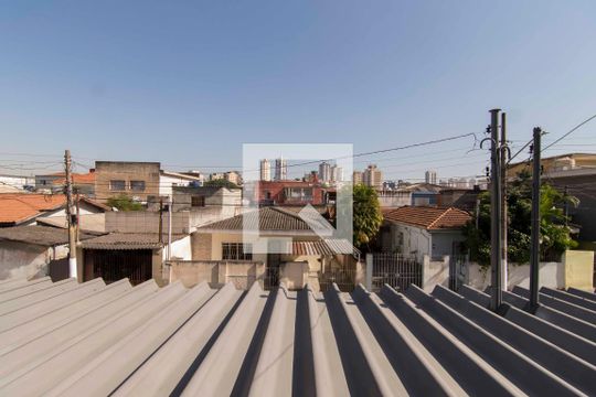 Vista Quarto 1 de casa para alugar com 2 quartos, 100m² em Vila Palmeiras, São Paulo