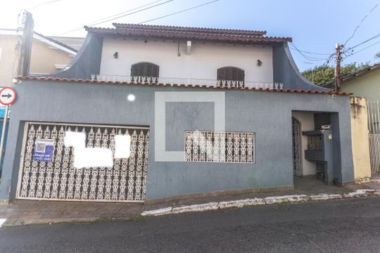 Fachada de casa à venda com 3 quartos, 220m² em Assunção, São Bernardo do Campo