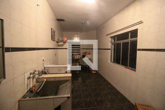 Lavanderia de casa para alugar com 5 quartos, 600m² em Vila Carrão, São Paulo