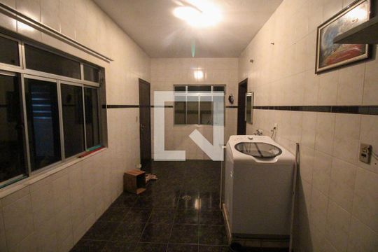 Lavanderia de casa para alugar com 5 quartos, 600m² em Vila Carrão, São Paulo