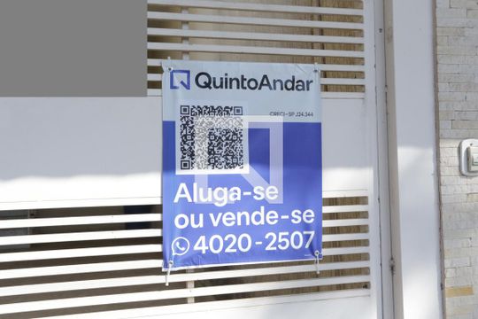 Fachada de casa à venda com 3 quartos, 180m² em Cidade Antônio Estevão de Carvalho, São Paulo
