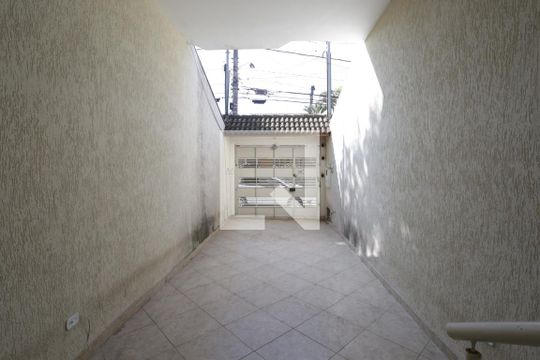 Garagem de casa à venda com 3 quartos, 180m² em Cidade Antônio Estevão de Carvalho, São Paulo