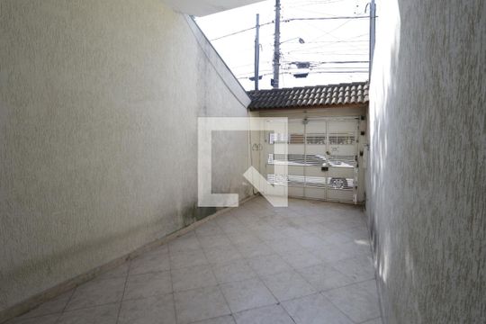 Garagem de casa à venda com 3 quartos, 180m² em Cidade Antônio Estevão de Carvalho, São Paulo