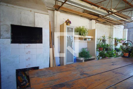 Churrasqueira  de casa para alugar com 3 quartos, 120m² em Jardim Itu Sabará, Porto Alegre