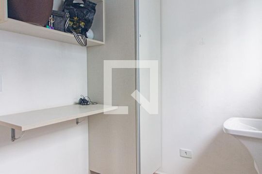 Lavanderia de kitnet/studio para alugar com 1 quarto, 38m² em Bigorrilho, Curitiba