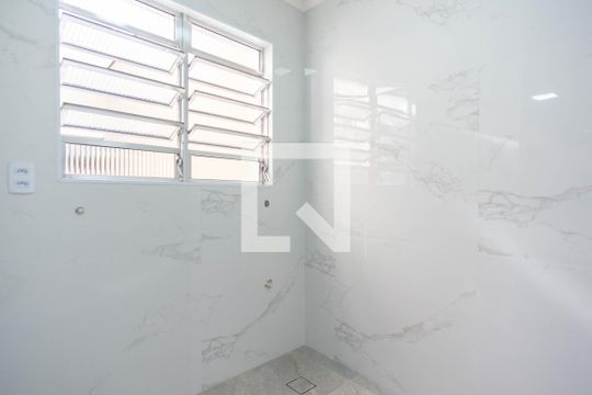 Área de Serviço de casa à venda com 3 quartos, 191m² em Vila Carbone, São Paulo