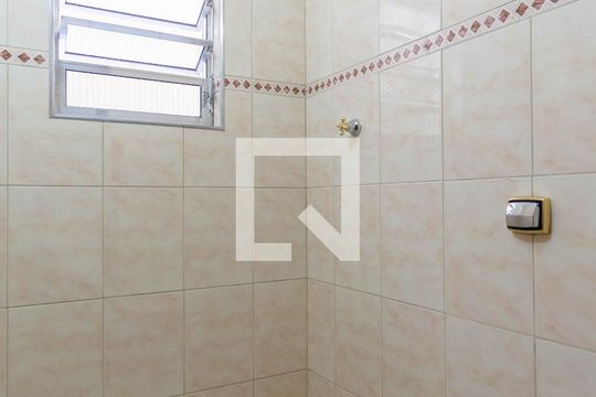 Lavabo de casa à venda com 3 quartos, 191m² em Vila Carbone, São Paulo