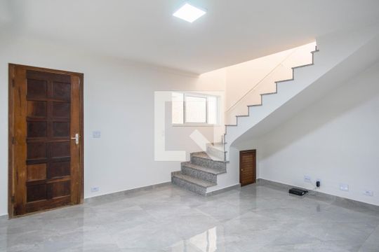 Sala de casa à venda com 3 quartos, 191m² em Vila Carbone, São Paulo