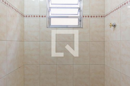 Lavabo de casa à venda com 3 quartos, 191m² em Vila Carbone, São Paulo