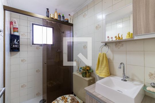 Banheiro de apartamento para alugar com 2 quartos, 48m² em Jardim Vergueiro (sacoma), São Paulo